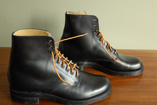 Like new Boulet lace up ankle boot 8.5US, Goodyear welted sole in Men's Shoes in New Glasgow - Image 3