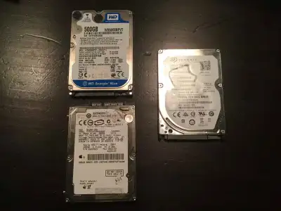 Lot (4) HD disques durs SATA, formatés, 2.5”+ 3.5”, View more