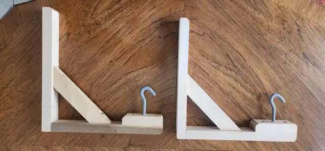 Wooden shelf support bracket with hook in Other in St. Catharines - Image 5
