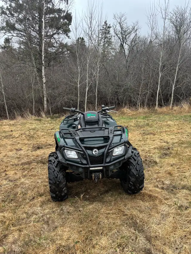 2008 can am outlander 800xt in ATVs in Truro - Image 2