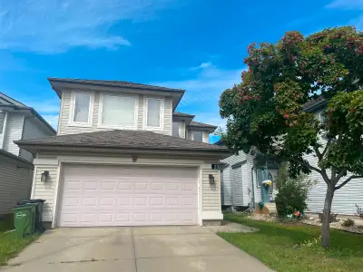 Beautiful home in Ellerslie Crossing for rent starting Sept 1st