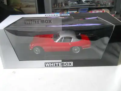 Whitebox Lotus Elite RHD Red / Silver 1:18 Die cast model car. New, See my other die casts, autoarts...