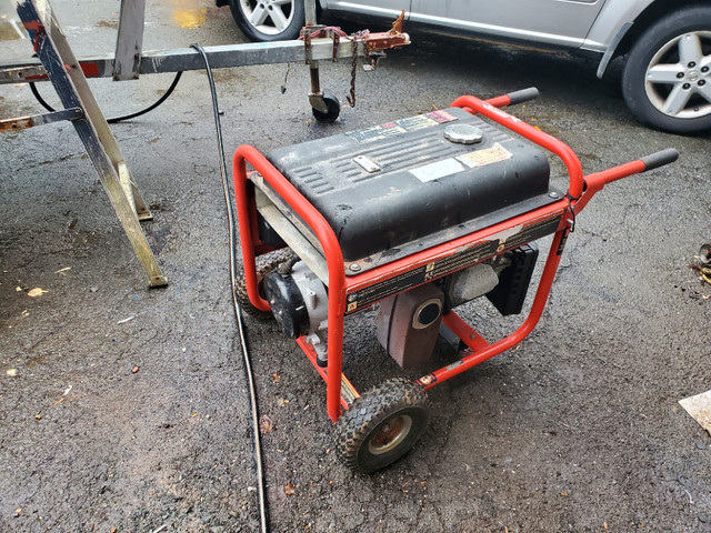 5700watt 120/240 volt Husky/Yamaha generator in Power Tools in Dartmouth - Image 2