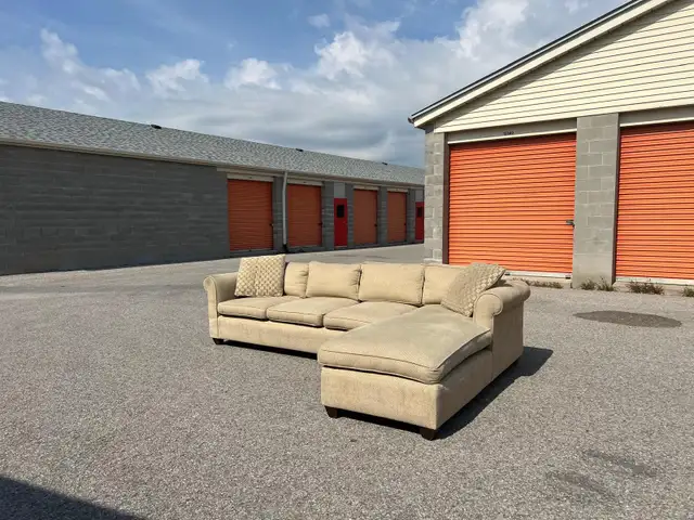 Beige Sectional  in Couches & Futons in Kingston - Image 2