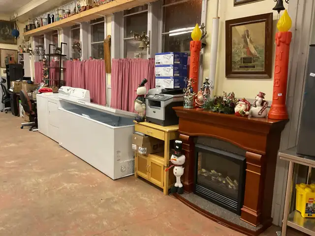 **AUCTION @ Bezanson Auctioneering Center Dec 13th in Arts & Collectibles in City of Halifax - Image 6