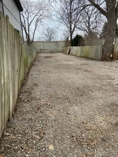 4 seasons RV pad site with winterized water and sewer available Availability now in Niagara Falls Se...