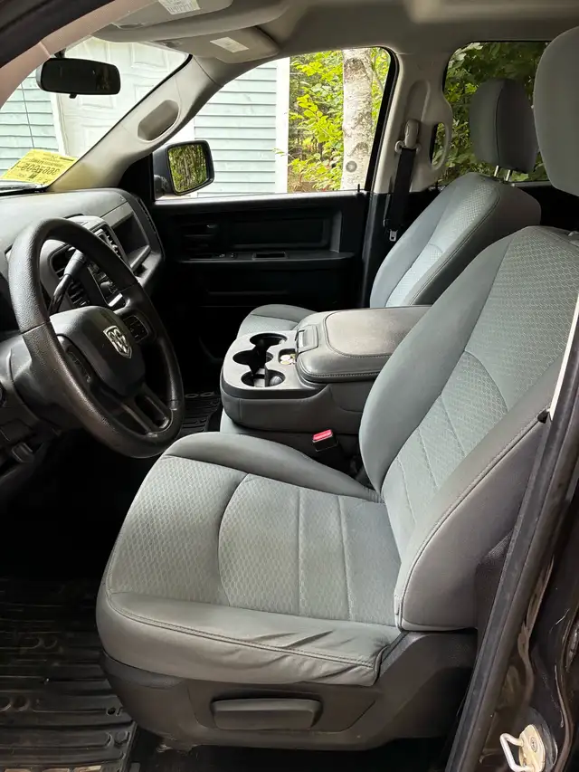 2013 Ram 1500 ST 5.7 Hemi in Cars & Trucks in Bedford - Image 8