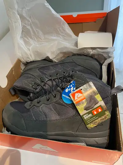 Men's New Size 9 Hiking Boots (Waterproof), View more
