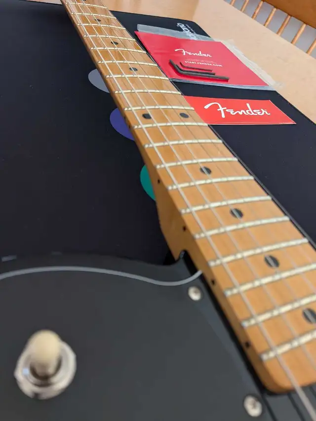 Fender Vintera Telecaster Deluxe 2022 MIM in Guitars in Ottawa - Image 5