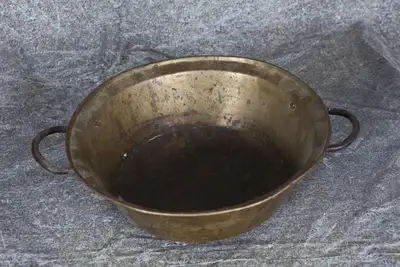 ECUELLE EN CUIVRE, View more