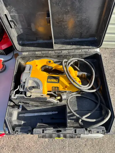 Scie sauteuse Dewalt, modèle DW331K., View more