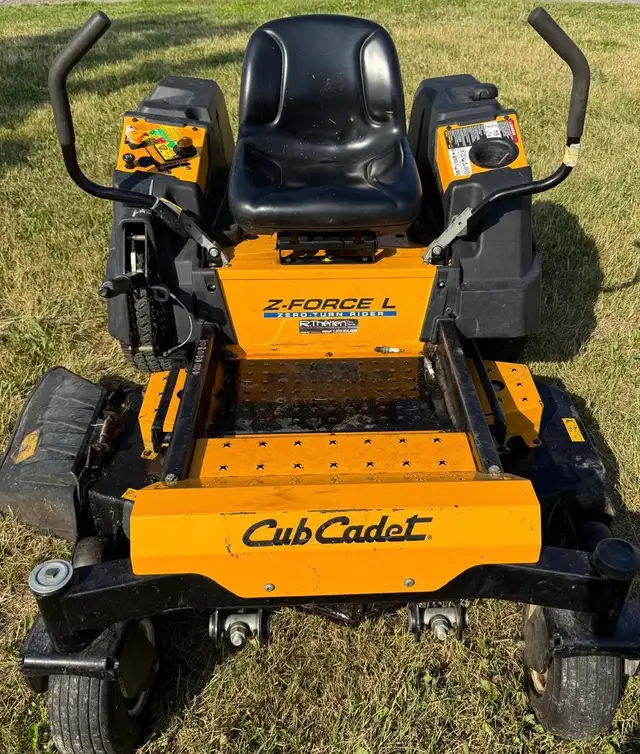 TONDEUSE  Club Cadet in Lawnmowers & Leaf Blowers in Laurentides - Image 4