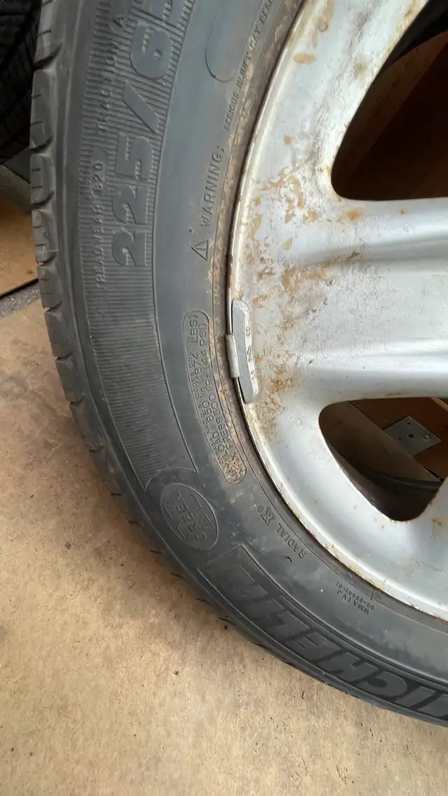 Toyota rav 4 rims and tires in Tires & Rims in City of Toronto - Image 7