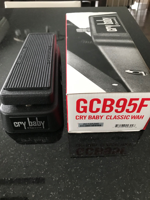 Wah Cry Baby Classic GCB-95F dans Amplificateurs et pédales  à Lévis