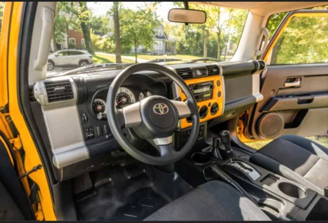 2007 fj cruiser  in Cars & Trucks in Edmonton - Image 2