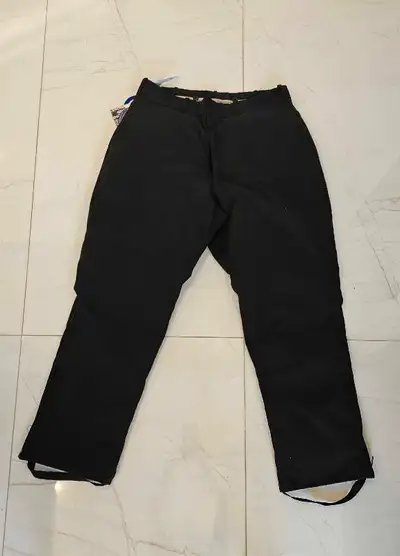 Brand new, Canada Goose black snowpants. Size: Mens Large