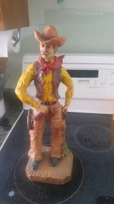 UNIVERSAL STATUARY CORP. 1976 Y. KENDRICK RESIN COWBOY STATUE 

, View more