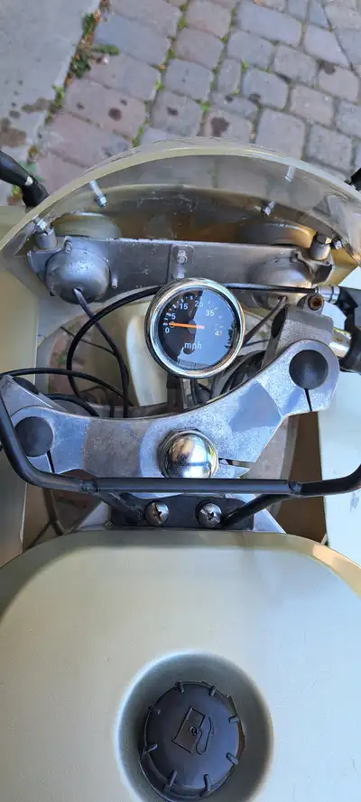 2-Stroke Gas Pocket Bike It is running Carb and Filter Cleaned recently Front and Rear Disc-Breaks I...