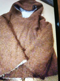 Gourgeous 100% Alpaca reversible wool sweater, size 2t