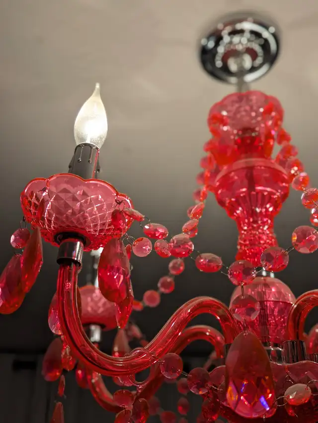 Chandelier électrique rose in Indoor Lighting & Fans in Laval / North Shore - Image 4