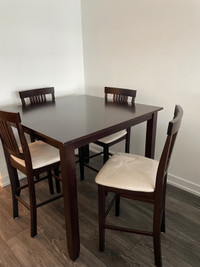 Table and 4 chairs 