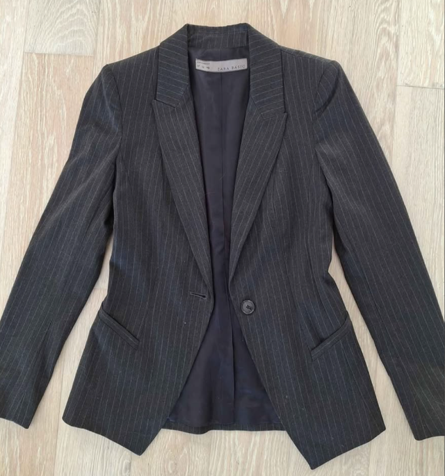 Zara Pinstripe Blazer - XS in Women's - Tops & Outerwear in Calgary - Image 3