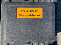 Fluke 124/003S Industrial ScopeMeter with SCC120 Kit, 40 MHz Fre