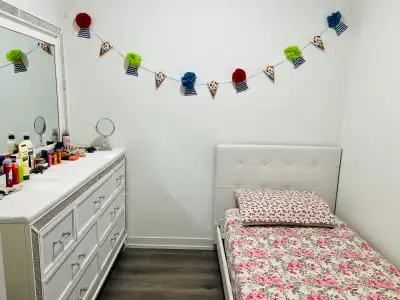 Private room for rent in 2 bedroom condo. Fully furnished Brand new condo and brand new appliances....