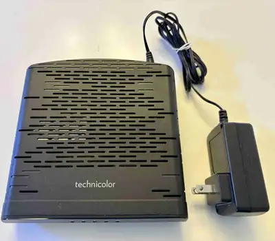 Selling a Technicolor TC4350 DOCSIS 3.0 cable modem in excellent working condition. Reliable and sta...