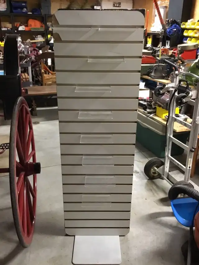 Vendor/Collector Display Rack $100 in Other in Trenton - Image 3