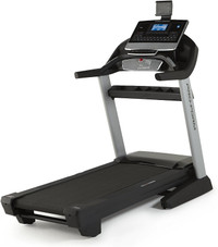 New in Box ProForm Pro 2000 Treadmill