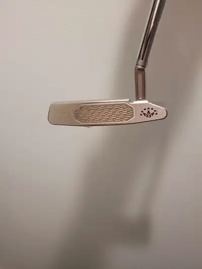 brand new Scotty Cameron Newport 2.5+, View more