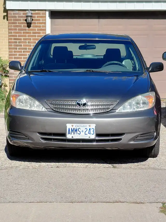 2002 TOYOTA CAMRY LE V6 - 193000 KM'S