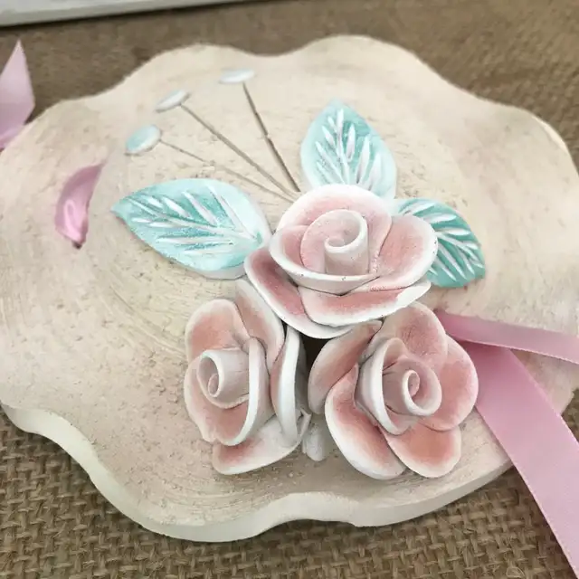 $in Ad Handcrafted Pottery Flower Girls & Garden Hat Wall Decor  in Home Décor & Accents in Ottawa - Image 9