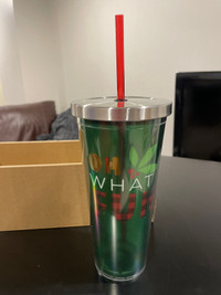 Travel cup with straw 