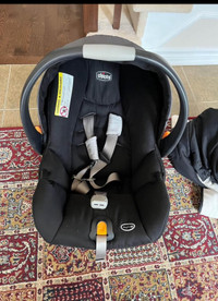 Chicco Key Fit 30 Car Seat with two bases