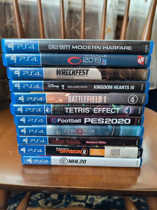 11 PS4 games in Sony Playstation 4 in City of Halifax