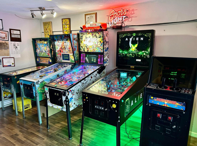 Pinball, Video Arcade and Jukeboxes in Toys & Games in Richmond