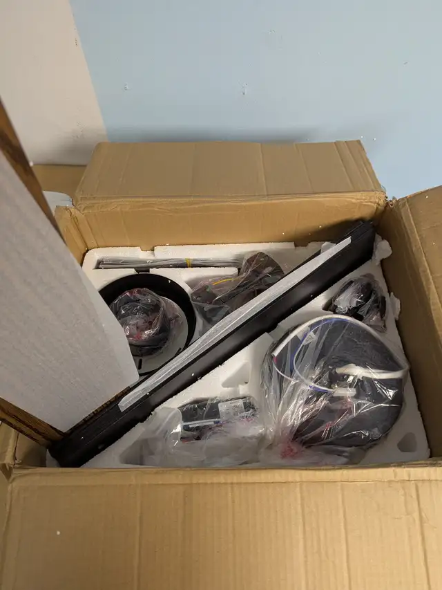 Black/Brown 52" Silver Ceiling Fan with Light, Remote, 3CCT, Dim in Indoor Lighting & Fans in Mississauga / Peel Region - Image 8
