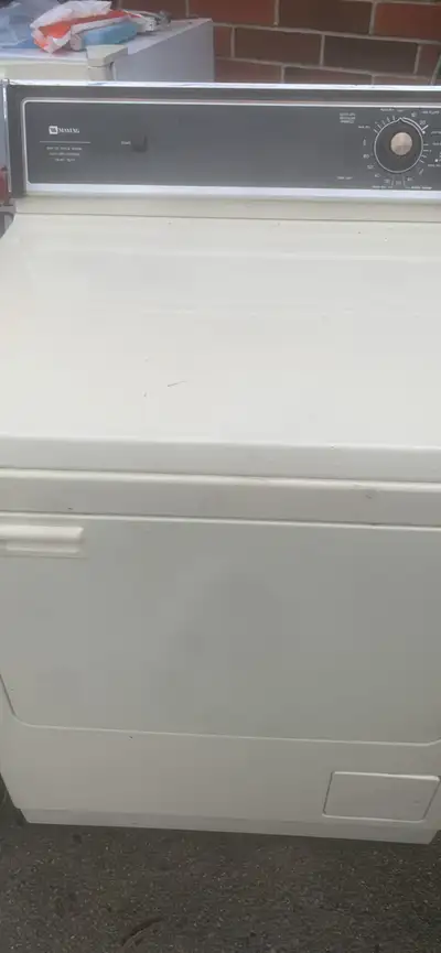 Gas dryer works yes it’s available yes Hamilton mountain area 200$