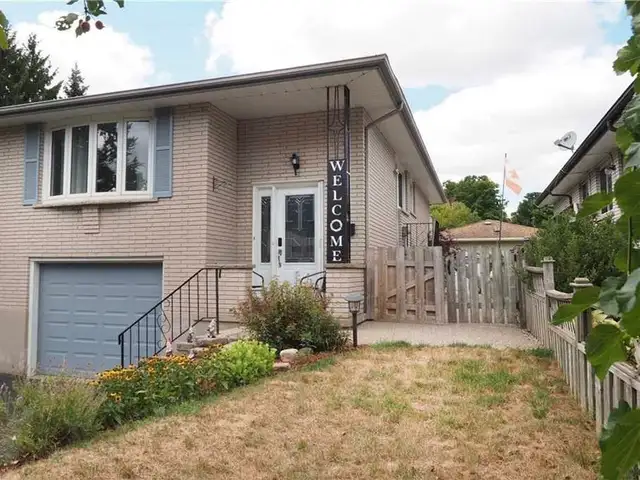 furnished room for rent in Room Rentals & Roommates in Kitchener / Waterloo - Image 3