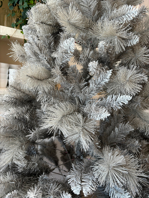 Faux Christmas trees for sale in Home Décor & Accents in City of Toronto - Image 2