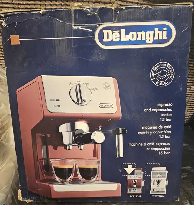 DeLonghi Espresso Machine Used a few times in Coffee Makers in Oshawa / Durham Region - Image 2
