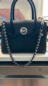 Michael K***s purse