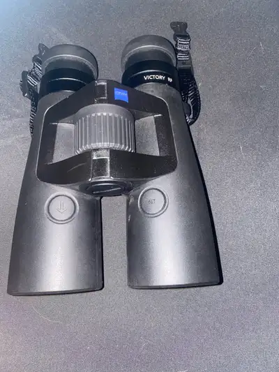 Zeiss Victory RF (Range Finding) binoculars 10x42. As you can see these binoculars retail for 6,000...