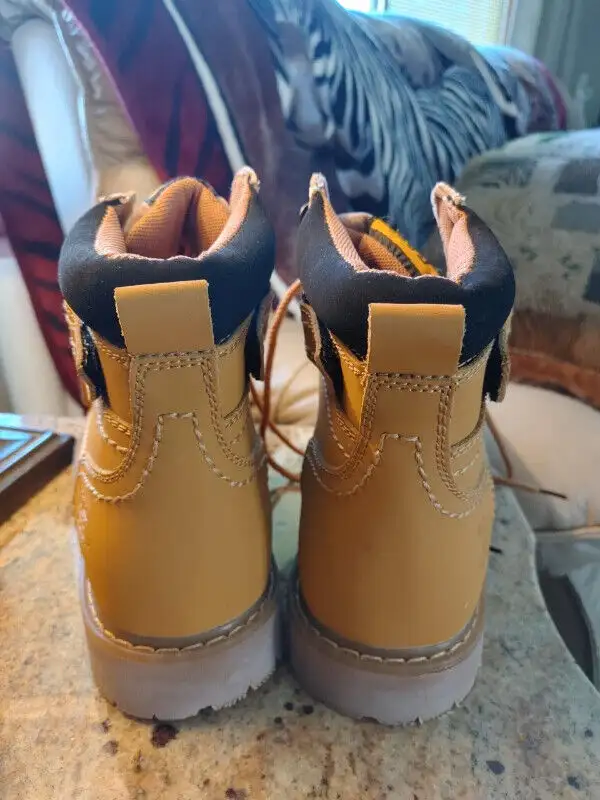 Women's Zara Leather Ankle Boots in Women's - Shoes in St. Catharines - Image 8