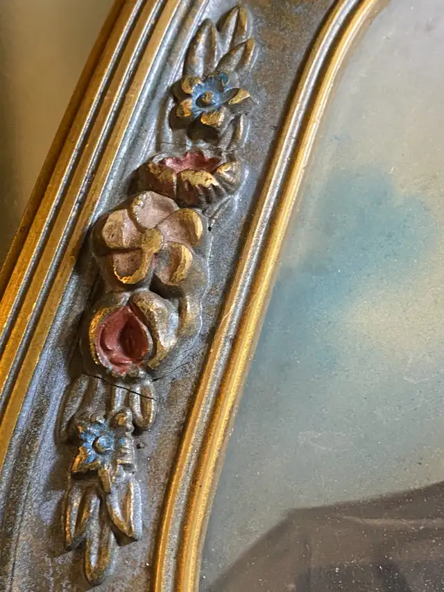Antique 1920s Oval Picture Frame Convex Bubble Glass Wood Family in Arts & Collectibles in Vancouver - Image 3