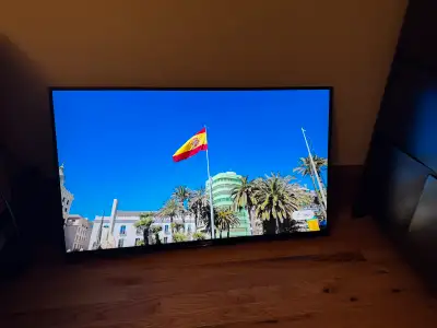 43” Sony Tv 4 Smart Tv, View more