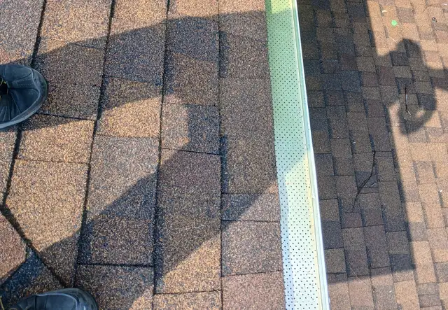 Ottawa Eavestrough Cleaning and Repair Services in Lawn, Tree Maintenance & Eavestrough in Ottawa - Image 4