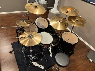 Drum kit - Pearl Drums with Sabian Cymbals, View more